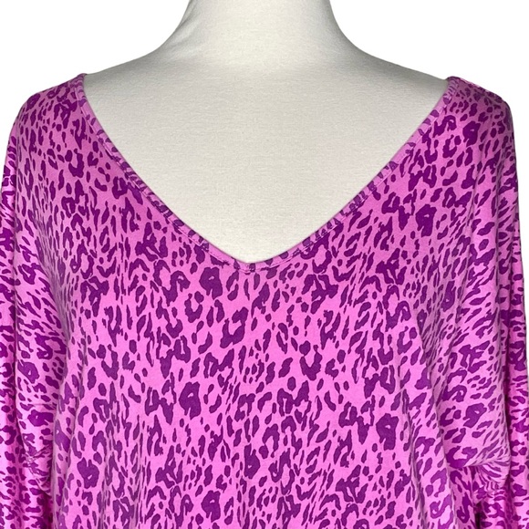 Torrid 0 pink leopard V back top - Picture 3 of 9